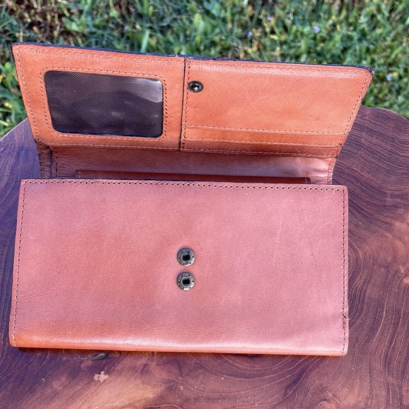 Patricia Nash wallet - Picture 6 of 7